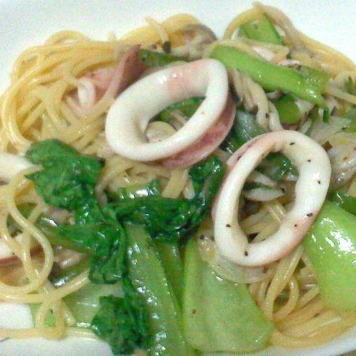 イカとチンゲン菜のパスタ